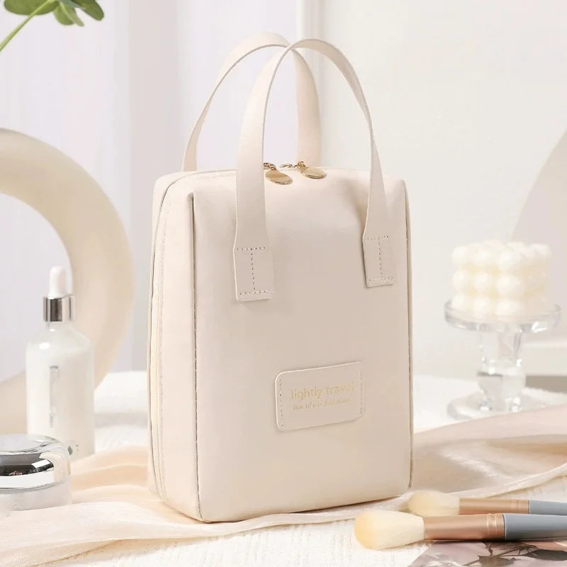Portable Travel Makeup Bag with Large Capacity High-End Cosmetic Organizer Stylish Toiletry Storage Bag for Cosmetics