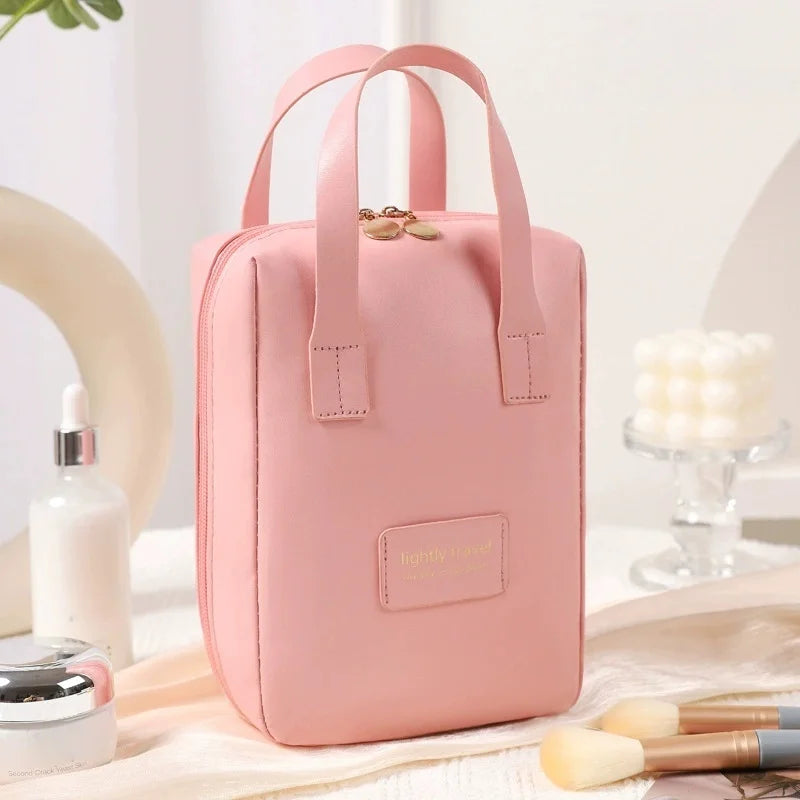 Portable Travel Makeup Bag with Large Capacity High-End Cosmetic Organizer Stylish Toiletry Storage Bag for Cosmetics