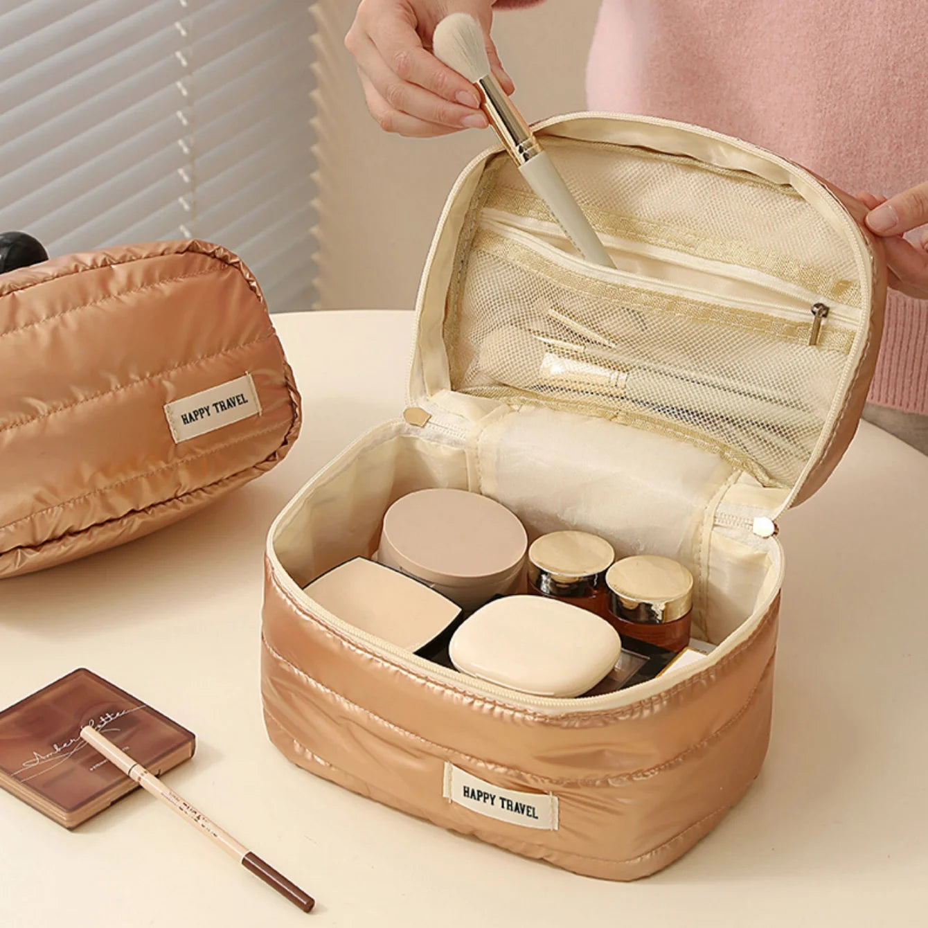 Travel Makeup Bag, Large Capacity Cosmetic Bags for Women, Portable Waterproof Toiletry Bag Makeup Organizer Bag with Handle