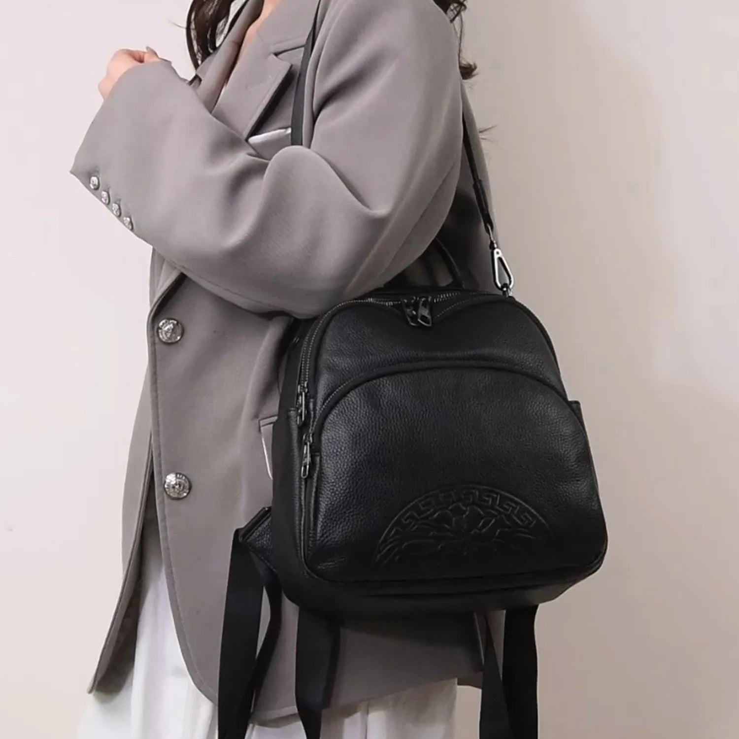 Anti-theft backpack woman original brand bags Full-Grain Leather Elegant understated Minimalist design Urban Fashion backpack