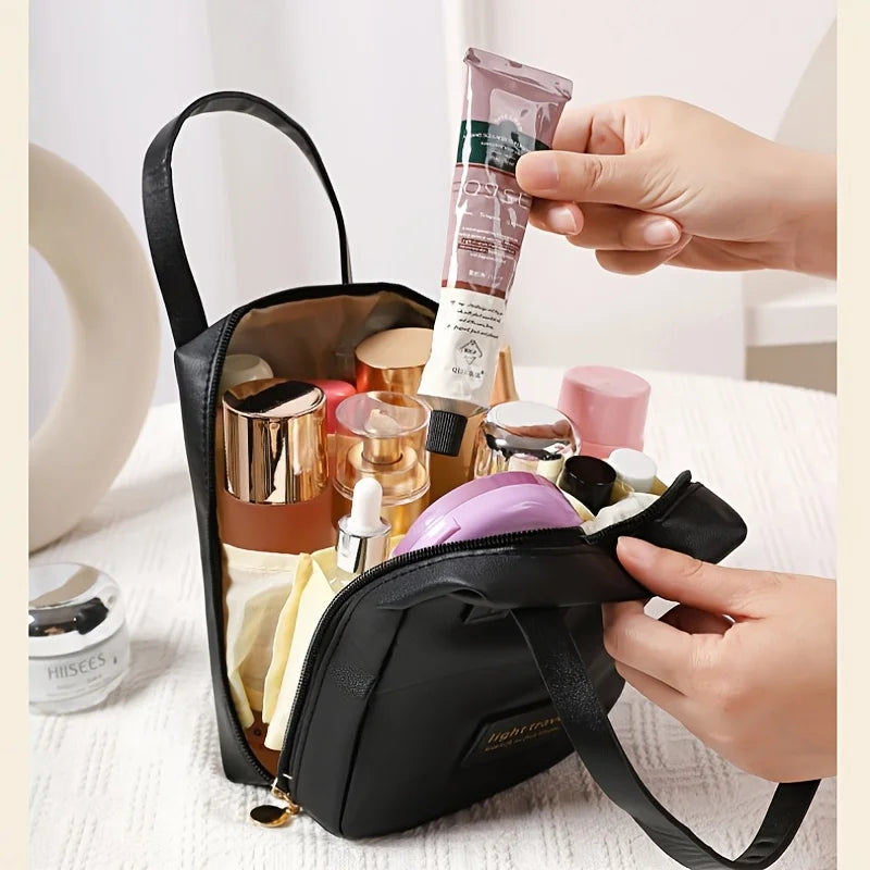 Portable Travel Makeup Bag with Large Capacity High-End Cosmetic Organizer Stylish Toiletry Storage Bag for Cosmetics