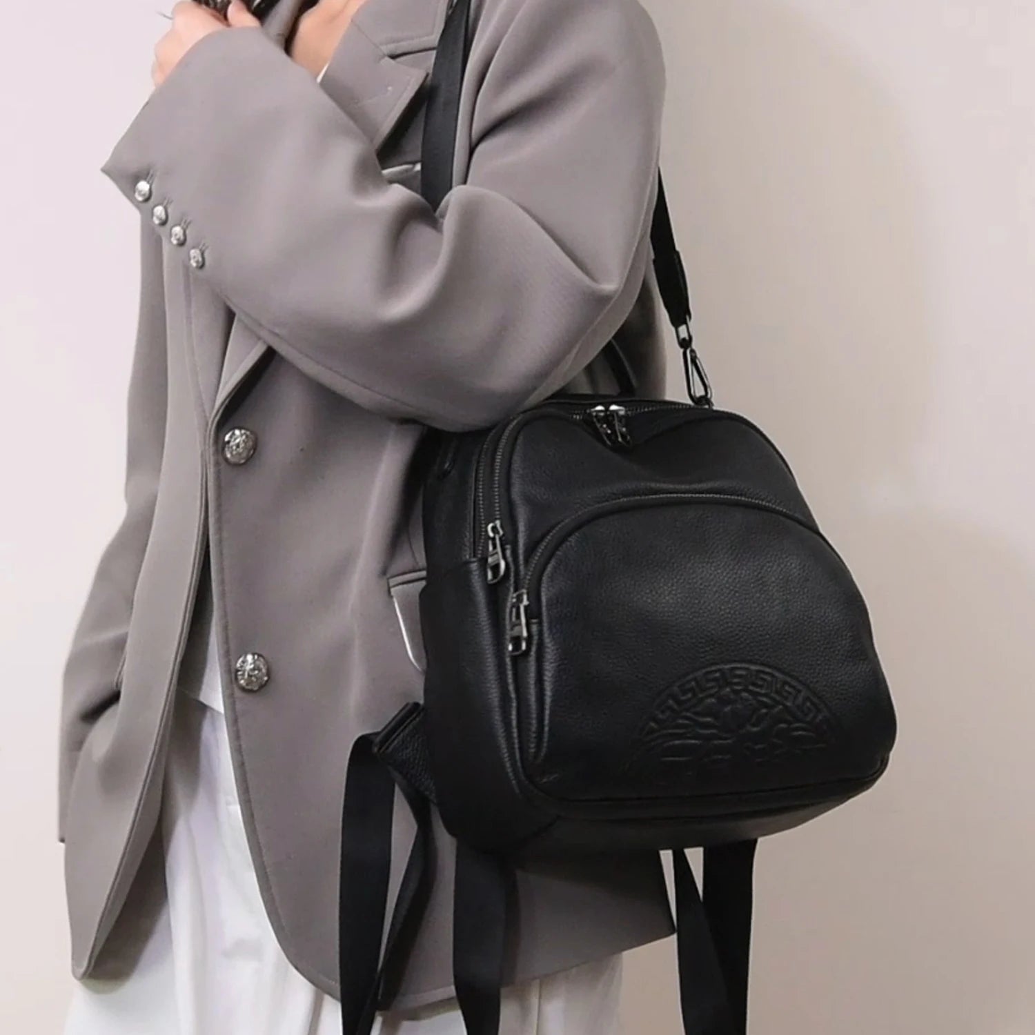 Anti-theft backpack woman original brand bags Full-Grain Leather Elegant understated Minimalist design Urban Fashion backpack
